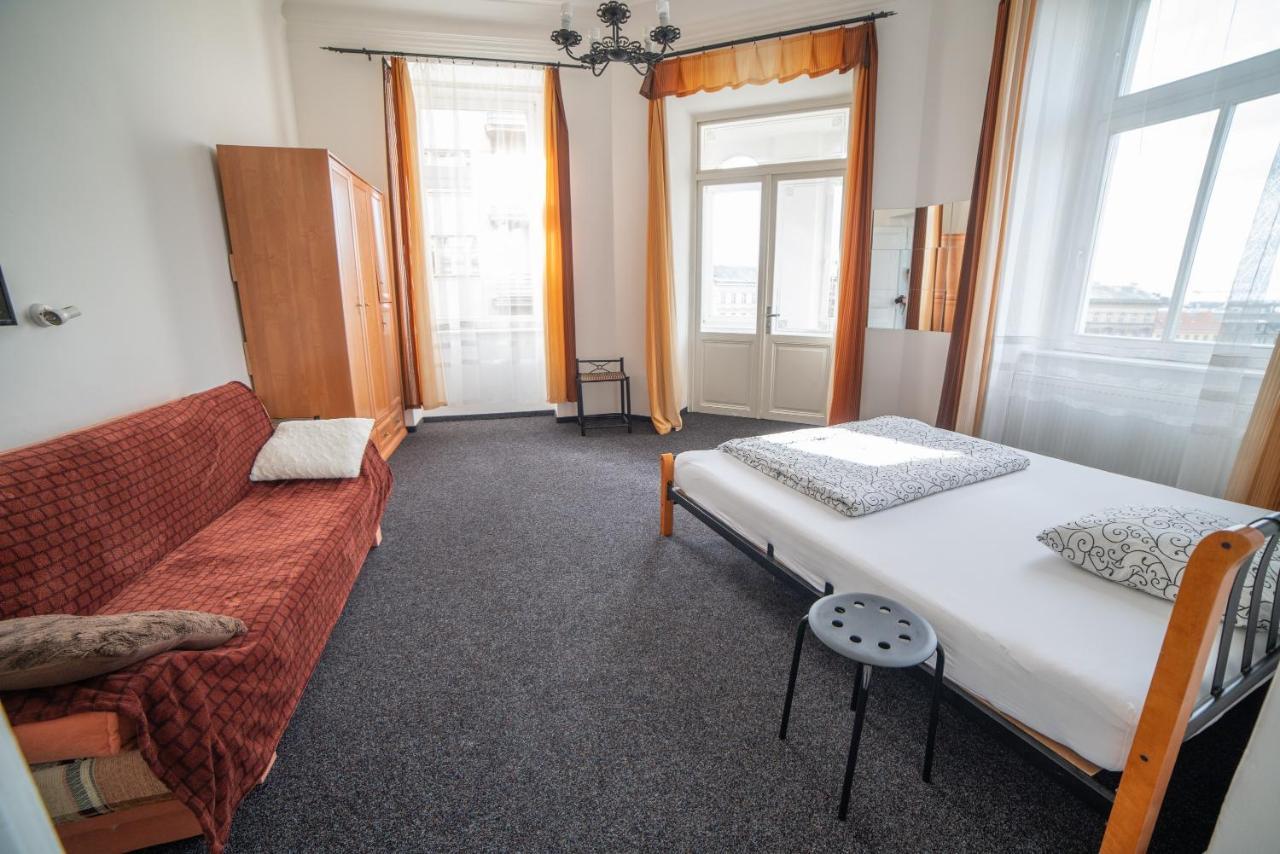 Apartment Kahoun ปราก ภายนอก รูปภาพ