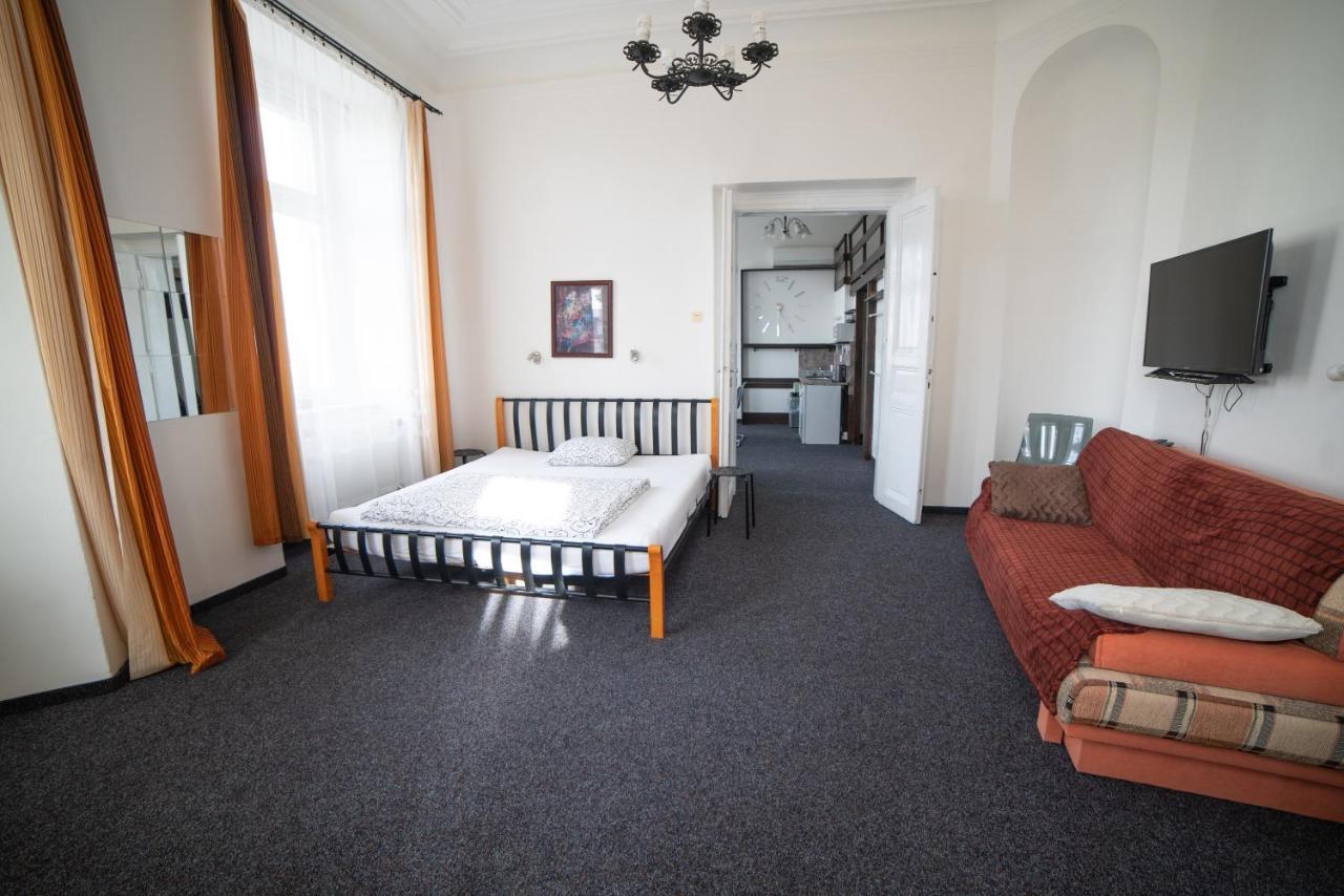 Apartment Kahoun ปราก ภายนอก รูปภาพ